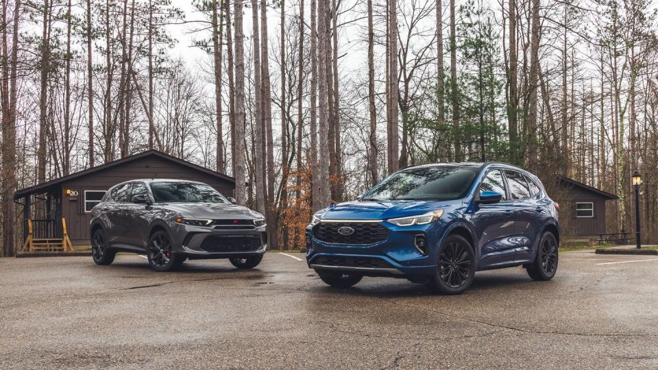 2024 dodge hornet gt plus vs 2024 ford escape st line