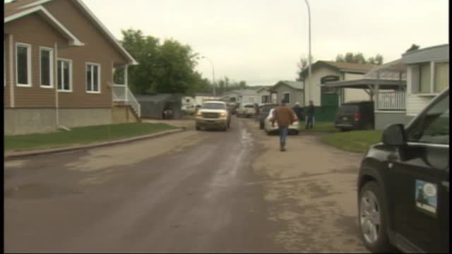 Fort McMurray floods take out roads, power