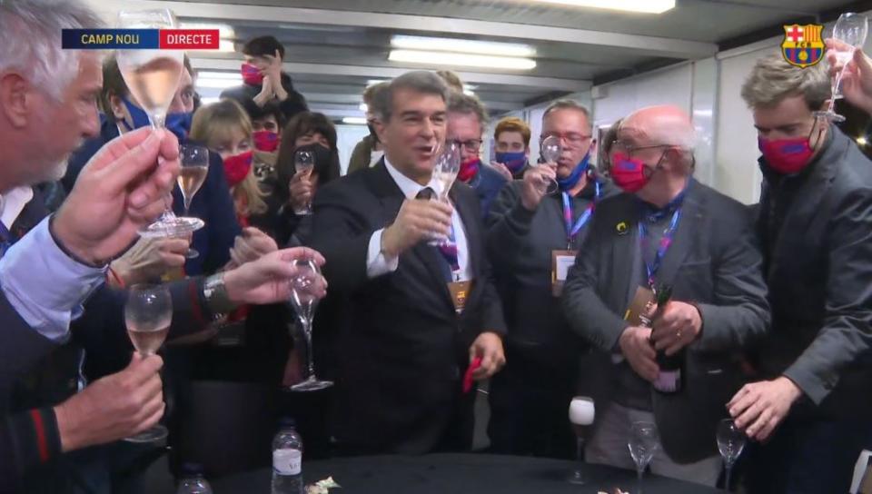 Joan Laporta celebrando su victoria en las elecciones del Barcelona. (Foto: Barça TV).