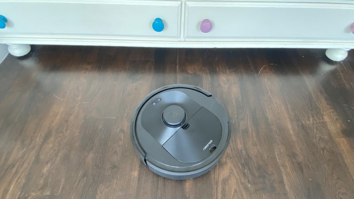  Roborock Q5+ vacuum cleaner 