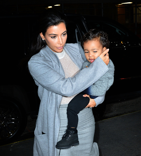 Madre e hija en combinación en Nueva York en noviembre 2014. Esta combinación de Nori se ve más cómoda para la chica.