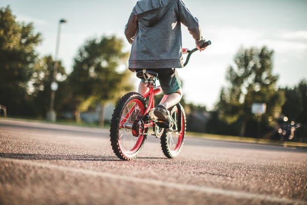 "At school, Rachel goes by “they/them” and wears their “neither” clothes. This does not go well," the author writes. <span class="copyright">Annie Otzen via Getty Images</span>