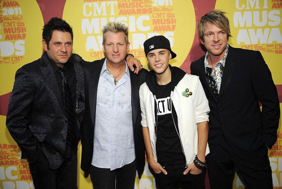 Rascal Flatts Beiber CMT Awards