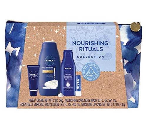 Kit de cuidado de la piel NIVEA para ella: gel de baño nutritivo, loción corporal hidratante y bálsamo labial en barra con manteca de karité. (Foto:Amazon)