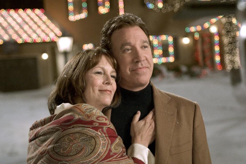 Jamie Lee Curtis and Tim Allen star in the holiday comedy "Christmas with the Kranks."