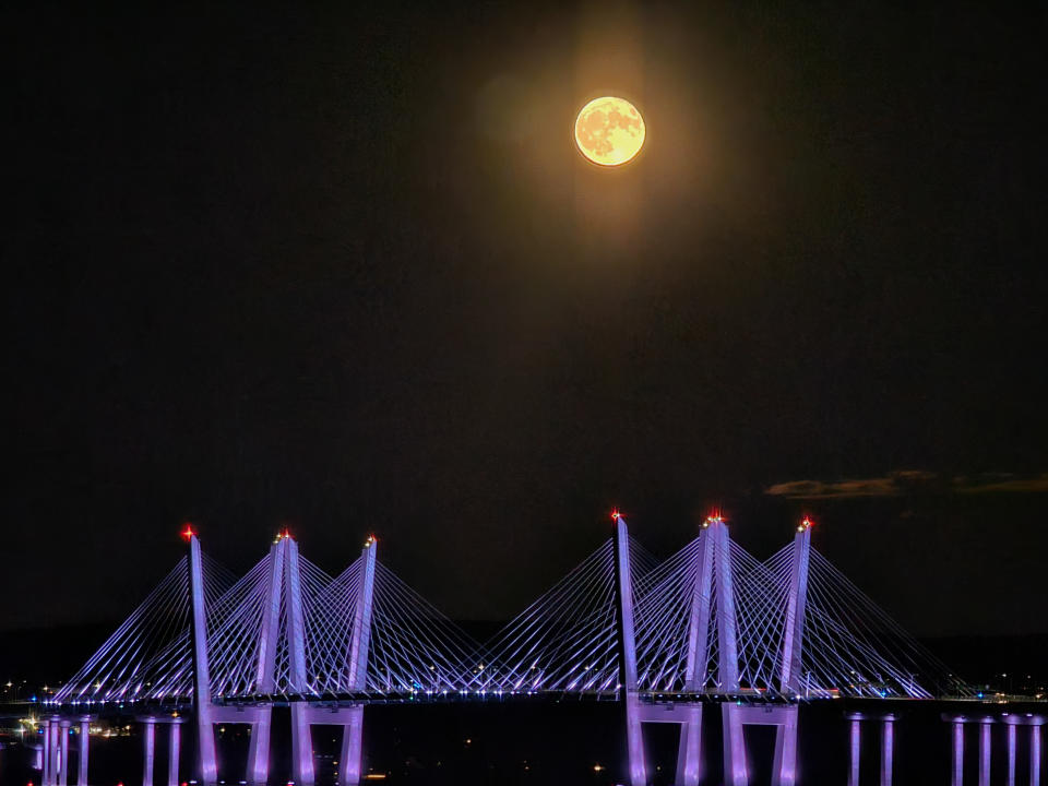 Moon over Tappan Zee bridge photo taken with Galaxy S23 Ultra