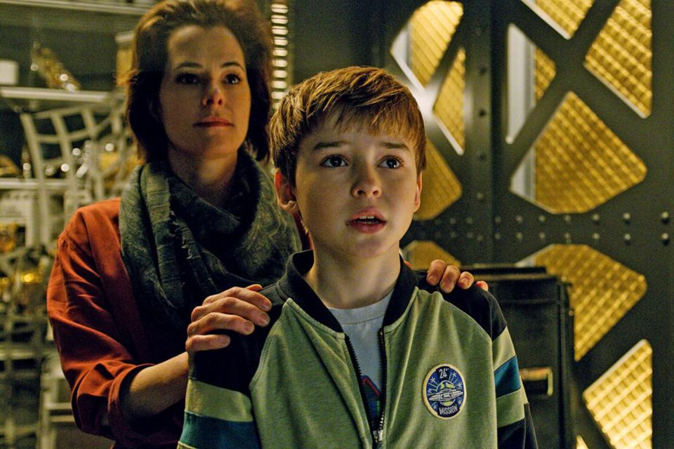 Dr. Smith (Parker Posey) and Will Robinson (Max Jenkins) as seen in Netflix's "Lost in Space" debuting on April 13, 2018. <cite>Netflix</cite>