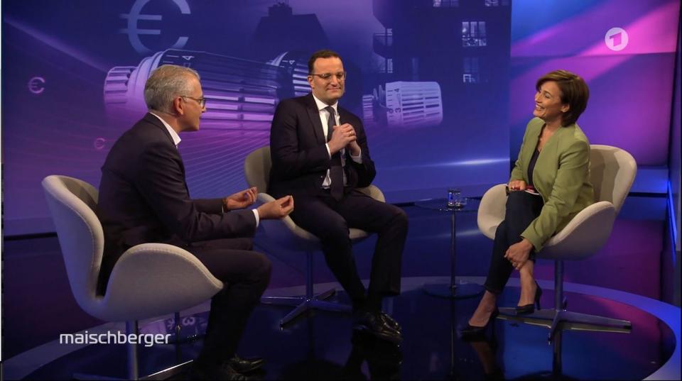 Bei Sandra Maischberger debattierten Tarek Al-Wazir (Grüne, links) und Jens Spahn (CDU) zum geplanten Heizungs-Gesetz der Ampel-Regierung. (Bild: ARD)