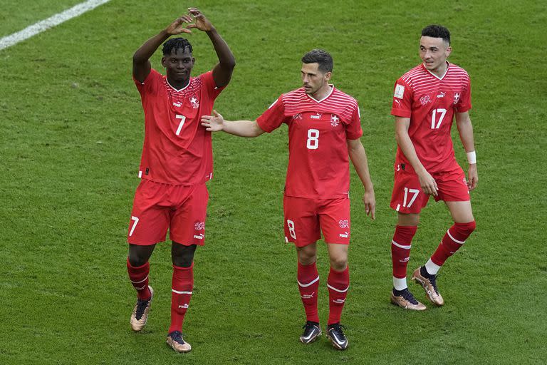 Breel Embolo pide disculpas tras anotar el gol de Suiza ante Camerún