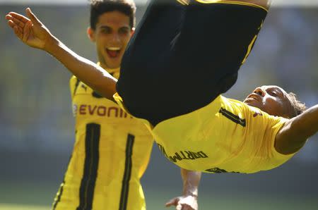 Football Soccer - Borussia Dortmund v FSV Mainz 05 - German Bundesliga - Signal Iduna Park , Dortmund, 27/08/16. Borussia Dortmund's Pierre-Emerick Aubameyang and Marc Bartra celebrate after scoring a goal against FSV Mainz 05 REUTERS/Thilo Schmuelgen