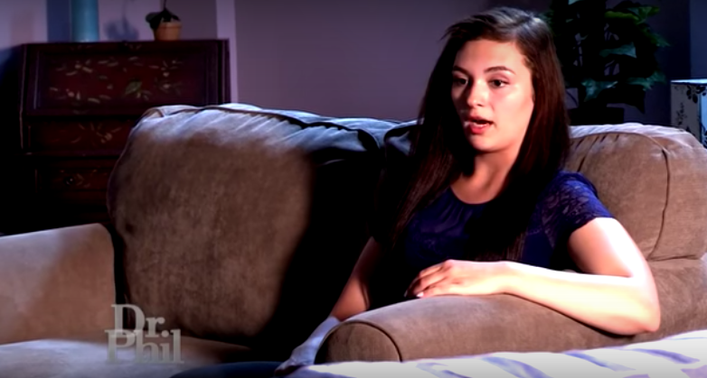 Hayley, de 19 años, fue invitada al programa Dr. Phil, en donde fue cuestionada sobre su idea de llevar en su vientre ni más ni menos que a Jesucristo.