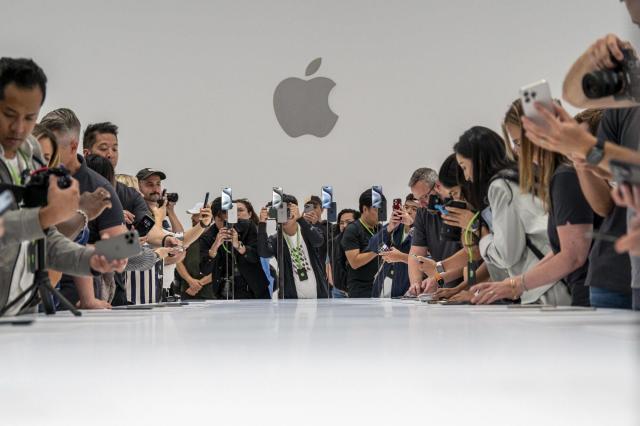 Apple launches iPhone 15 series, netizens react with memes