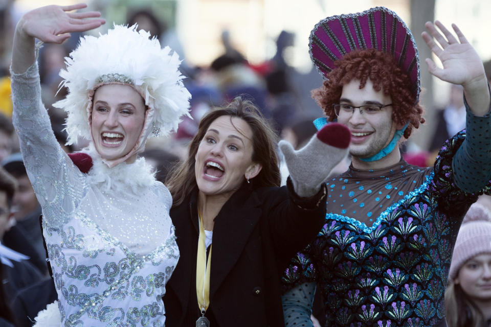 Members of Harvard University's Hasty Pudding Theatricals honor Jennifer Garner as "Woman of the Year" during a parade, Saturday, Feb. 5, 2022, in Cambridge, Mass. (AP Photo/Michael Dwyer)