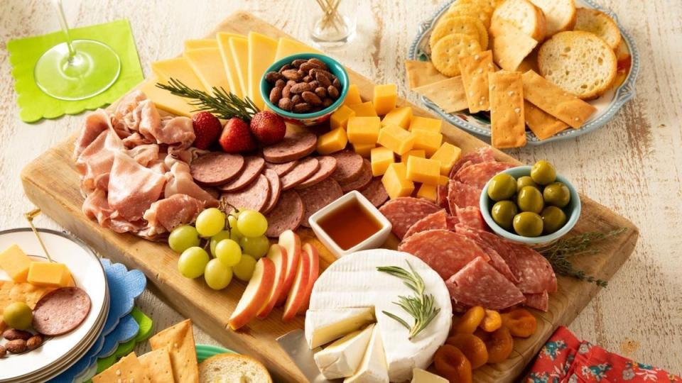 easy appetizers charcuterie board