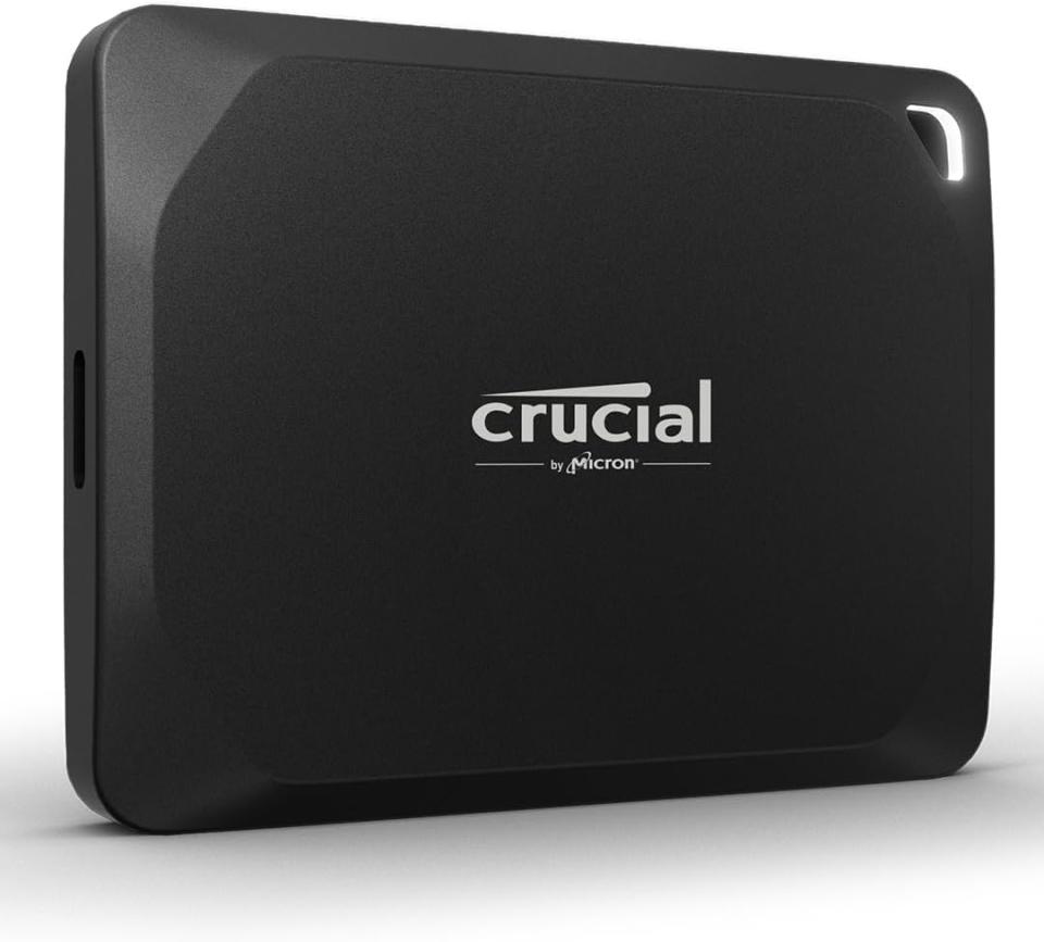 X10 Pro 是 Crucial 最快的外接式 SSD，僅需 9 分鐘即可傳輸 1TB 的資料。