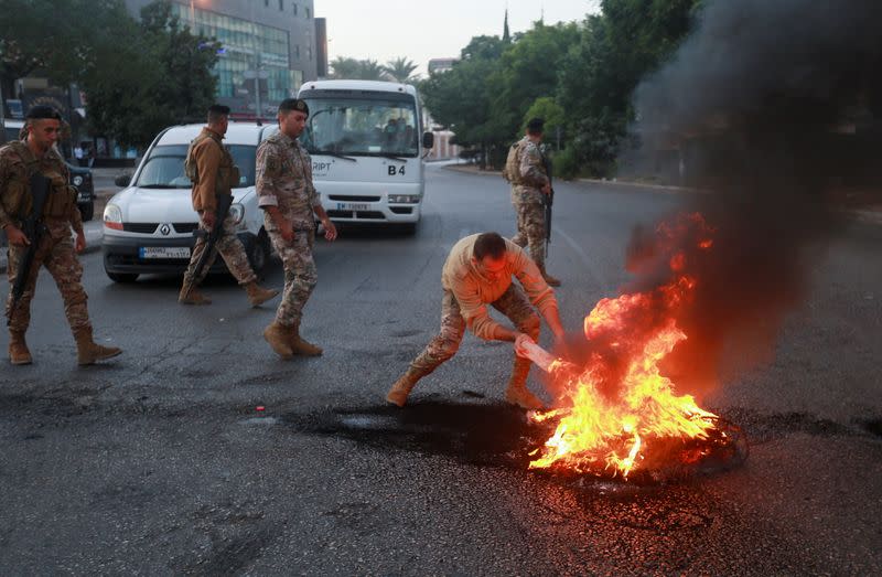 Lebanese protest as economic meltdown continues