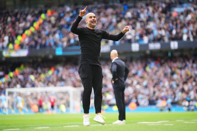 Pep Guardiola, feliz por la producción de su equipo en el clásico de Manchester