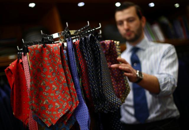 The Rise of Vintage Resale Fashion in Canada Amid a Consumers