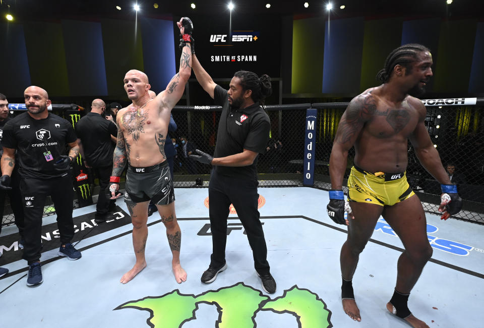 LAS VEGAS, NEVADA – SEPTEMBER 18: Anthony Smith reacts after his victory over Ryan Spann in a light heavyweight fight during the UFC Fight Night event at UFC APEX on September 18, 2021 in Las Vegas, Nevada. (Photo by Jeff Bottari/Zuffa LLC)
