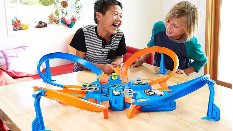 Best Amazon toys 2021: Hot Wheels Criss Cross Crash Track Set.