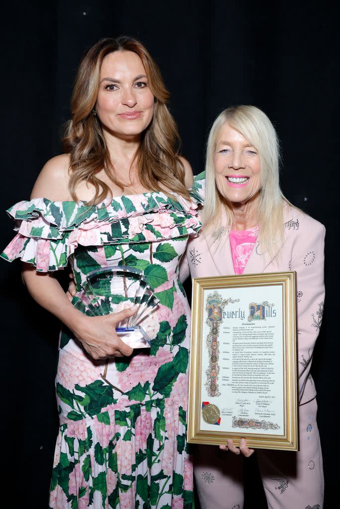 Mariska poses with Mayor of Beverly Hills Lili Bosse 