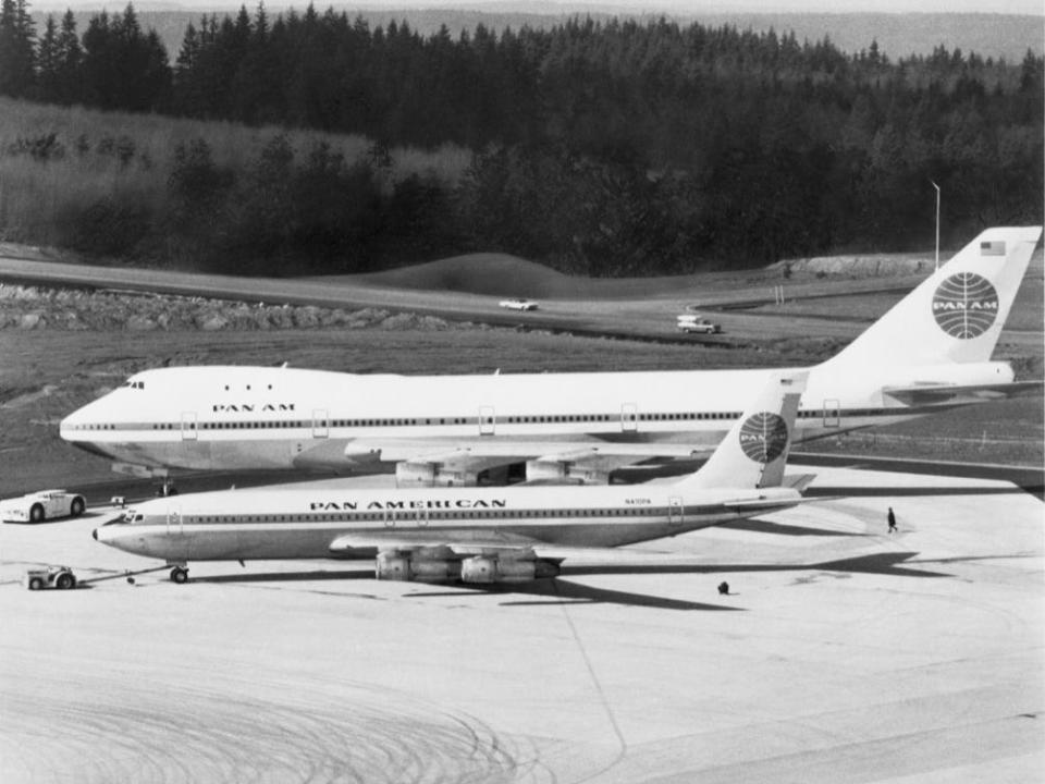 Pan Am Boeing 707 and Boeing 747