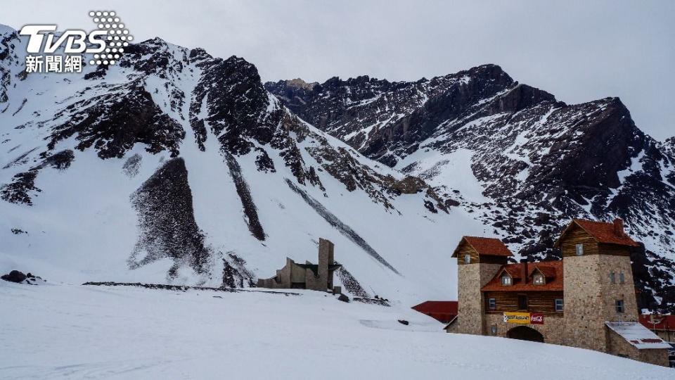 一名登山客在安地斯山脈發現40年前失蹤的女登山客遺體。（示意圖／shutterstock達志影像）