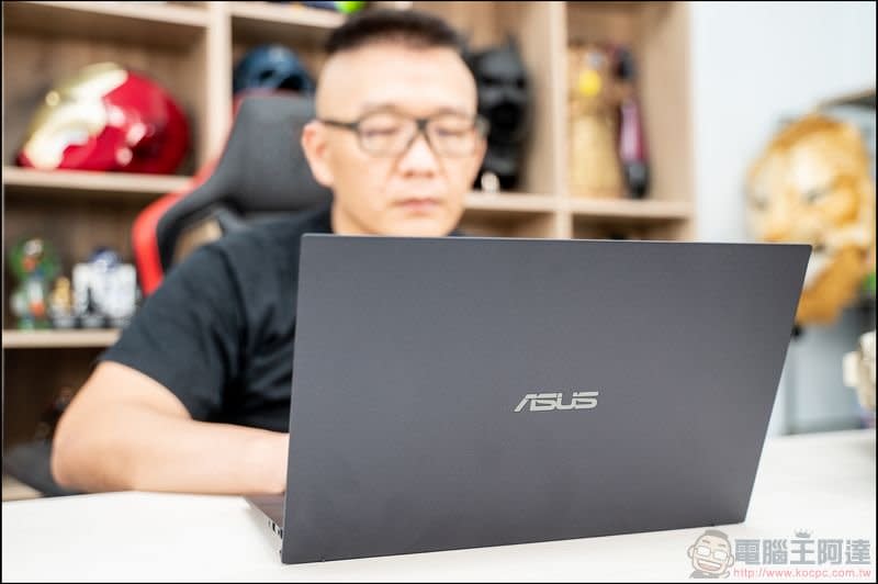 ASUS ExpertBook B9 (B9450) 開箱