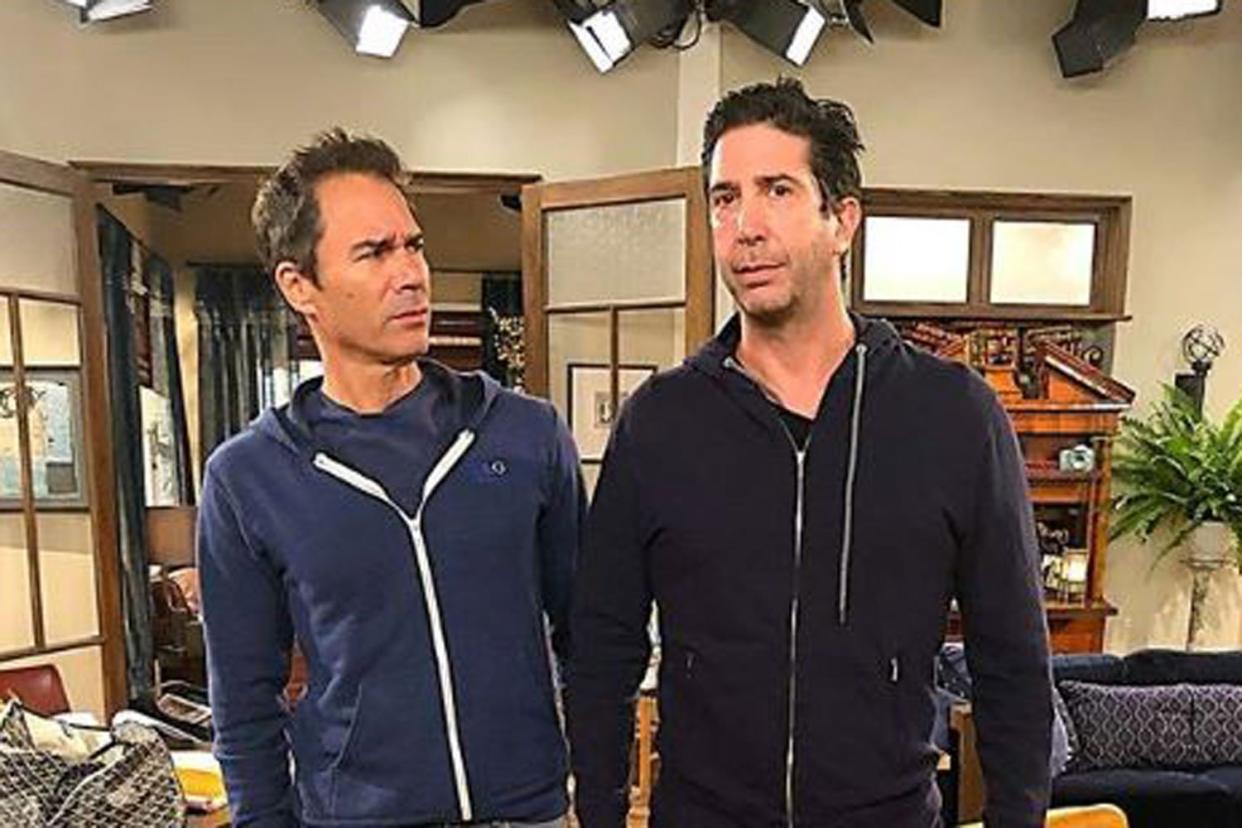 Matching: David Schwimmer blended in with Eric McCormack on set: Instagram / Debra Messing