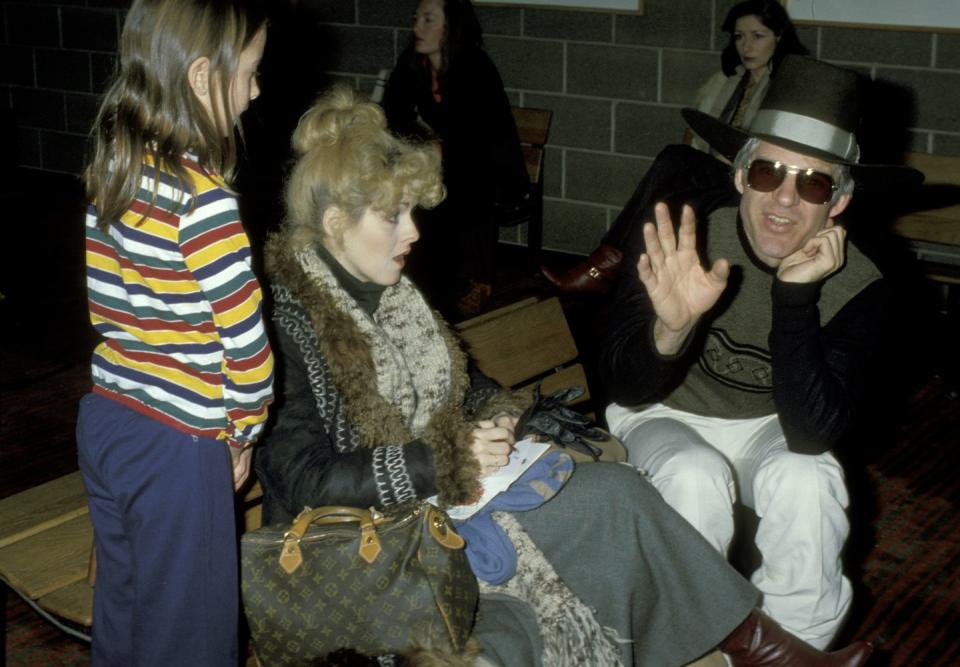 Celebrities Had A Great Time When Off-Duty In The 70s. These Pictures Prove It