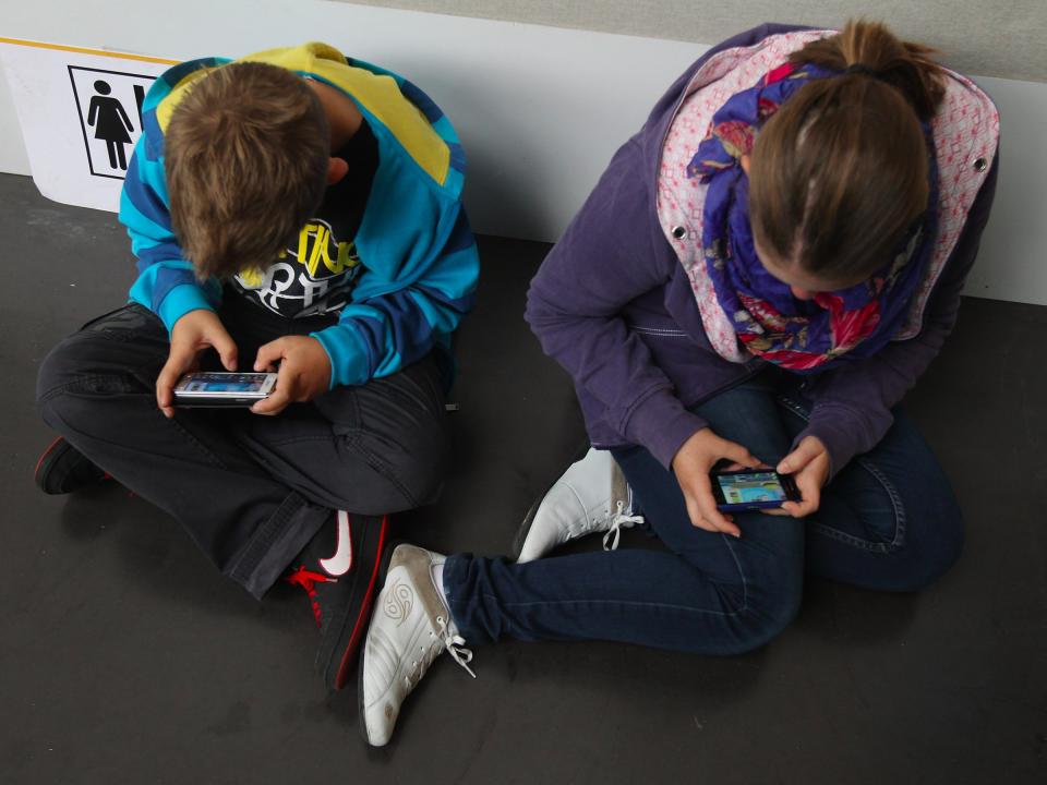 teenagers kids phones