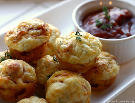 Pepperoni Pizza Puffs