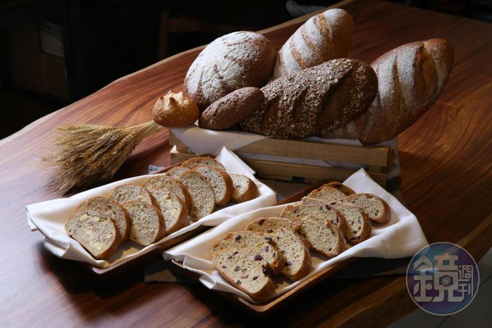 20年來，王麗珠堅持用五穀雜糧與初榨橄欖油製作出的歐式雜糧麵包。