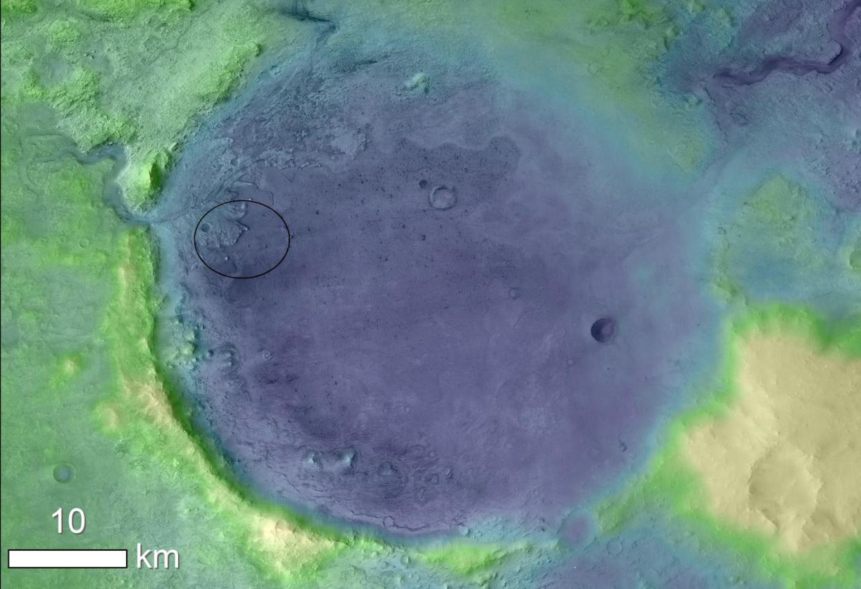 En el borde del cráter Jezero, se puede identificar la ribera de un lago que se secó hace miles de millones de años. <a href="https://www.esa.int/Space_in_Member_States/Spain/La_antigua_ribera_lacustre_del_crater_Jezero_de_Marte" rel="nofollow noopener" target="_blank" data-ylk="slk:NASA/JPL-Caltech/MSSS/JHU-APL/ESA;elm:context_link;itc:0;sec:content-canvas" class="link ">NASA/JPL-Caltech/MSSS/JHU-APL/ESA</a>, <a href="http://creativecommons.org/licenses/by-sa/4.0/" rel="nofollow noopener" target="_blank" data-ylk="slk:CC BY-SA;elm:context_link;itc:0;sec:content-canvas" class="link ">CC BY-SA</a>