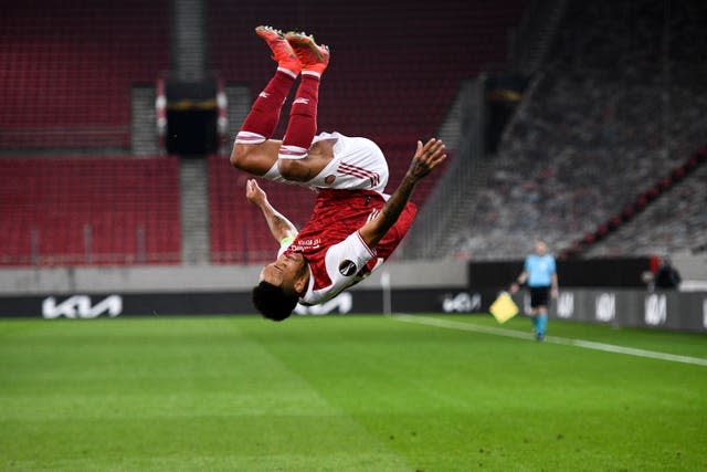 Pierre-Emerick Aubameyang celebrates after scoring the winning goal of the tie 