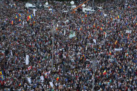 Thousands of Romanians joined an anti-government rally in the capital Bucharest, Romania August 10, 2018. Inquam Photos/Octav Ganea via REUTERS