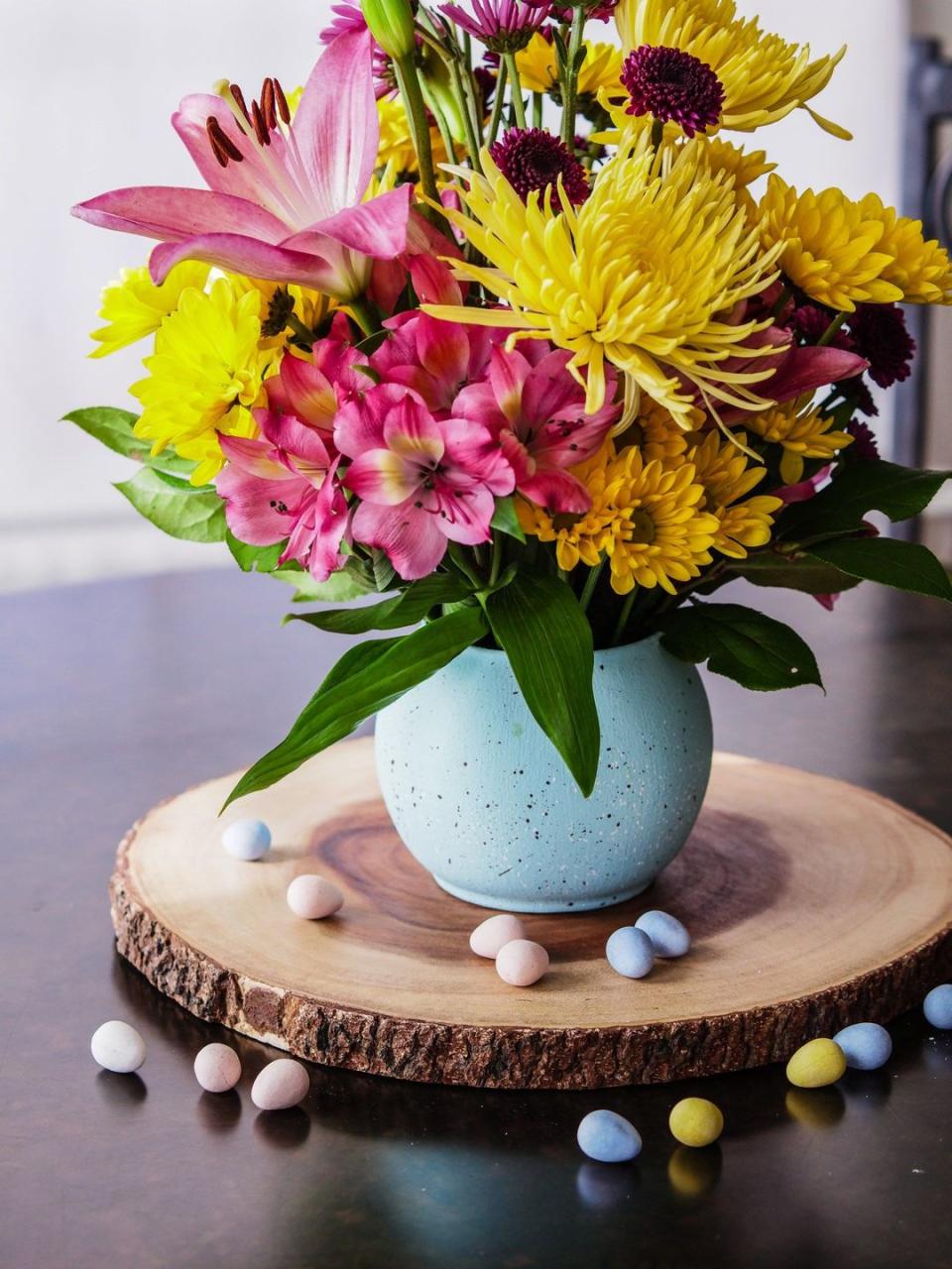 speckled egg vase easter decorations