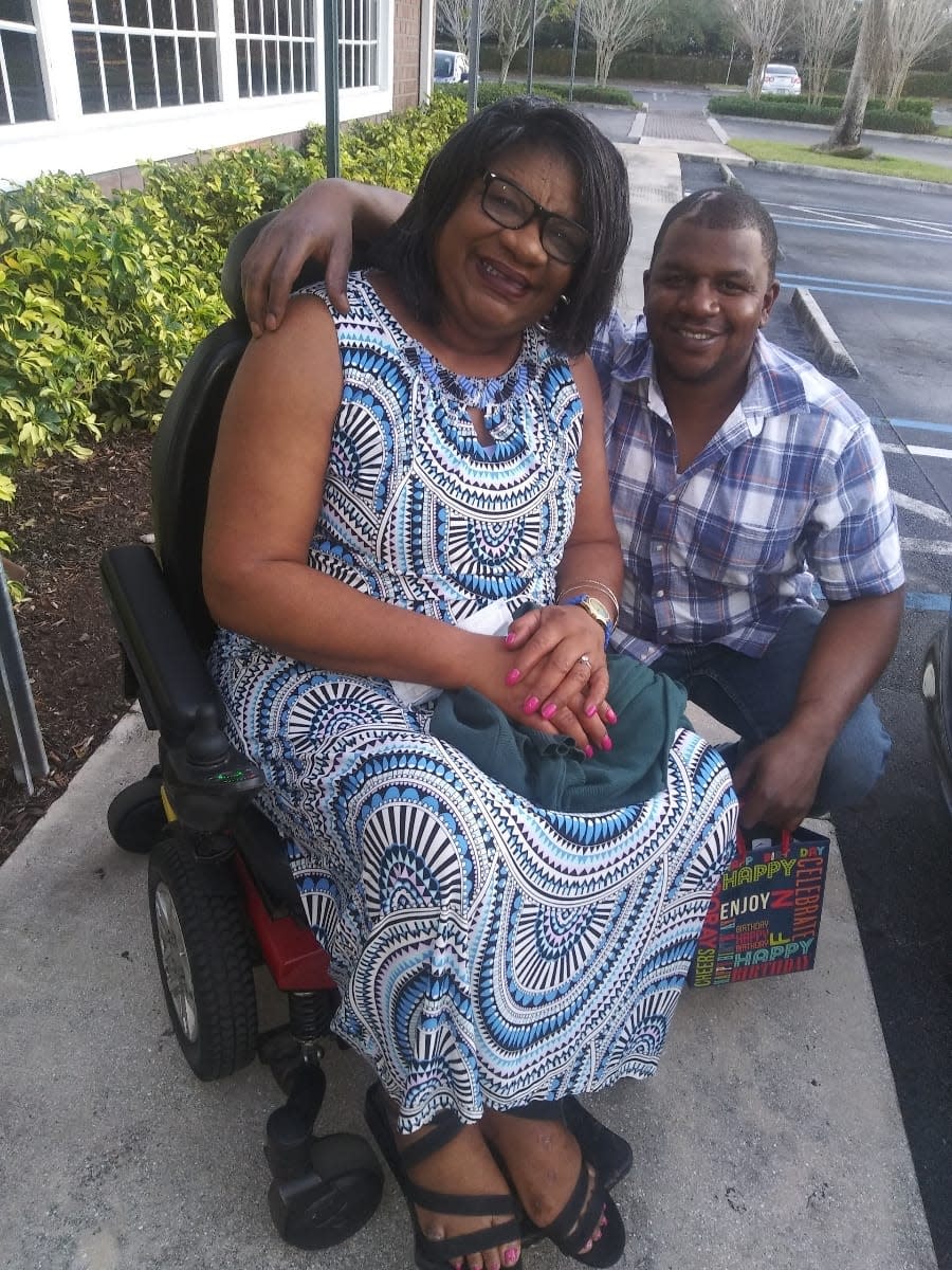 Romen Phelps with his mother Robbin Jackman in February 2022, three months before he died. He would have been 35 on Thursday ,`Feb. 15.