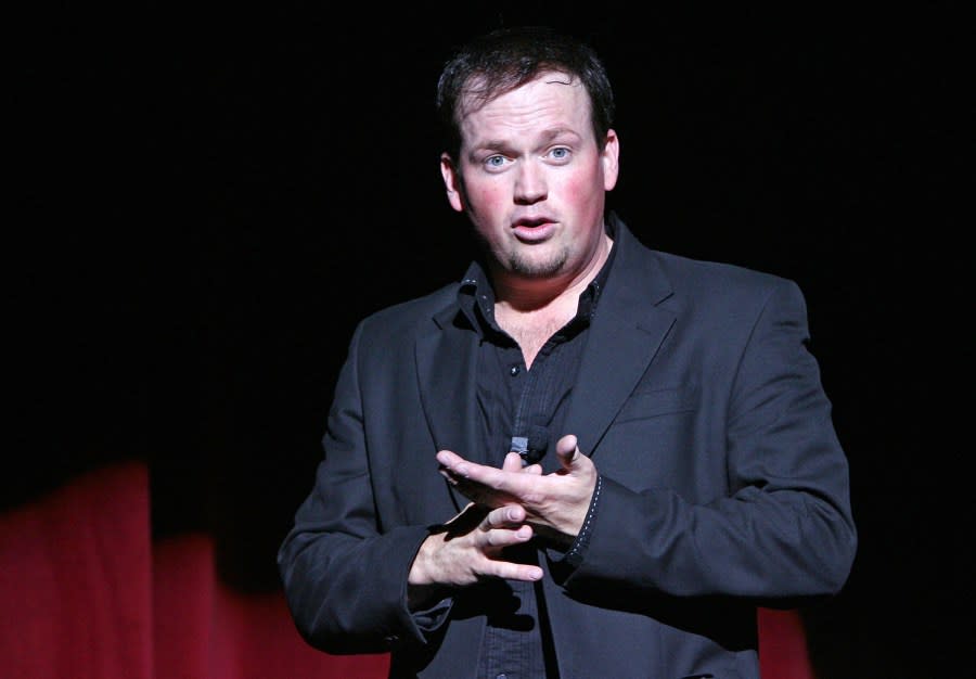 <em>LAS VEGAS – APRIL 23: Illusionist Nathan Burton performs during his new show, “Nathan Burton Comedy Magic” at the Flamingo Las Vegas April 23, 2008 in Las Vegas, Nevada, (Photo by Ethan Miller/Getty Images for Heat Communications)</em>