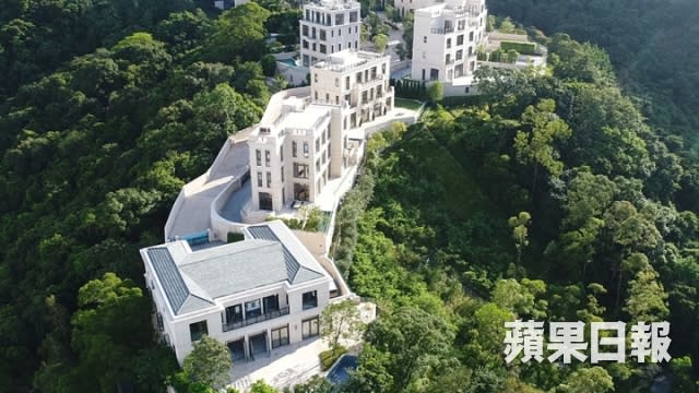 山頂Mount Nicholson一號洋房，外牆原先與其他洋房一樣。