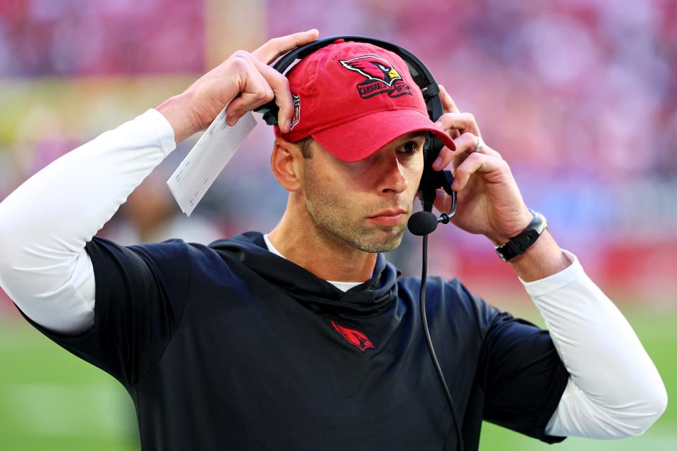 Arizona Cardinals head coach Jonathan Gannon looks on during the first quarter of the game between the Arizona Cardinals and the San Francisco 49ers at State Farm Stadium in Glendale on Dec. 17, 2023.