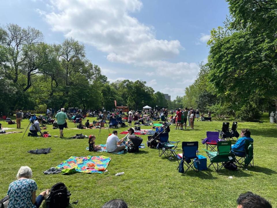 Crowds arrived early at the Fort Worth Botanical Garden to get a spot for viewing the solar eclipse on Monday, April 8, 2024. Noah Alcala Bach/nalcala@star-telegram.com