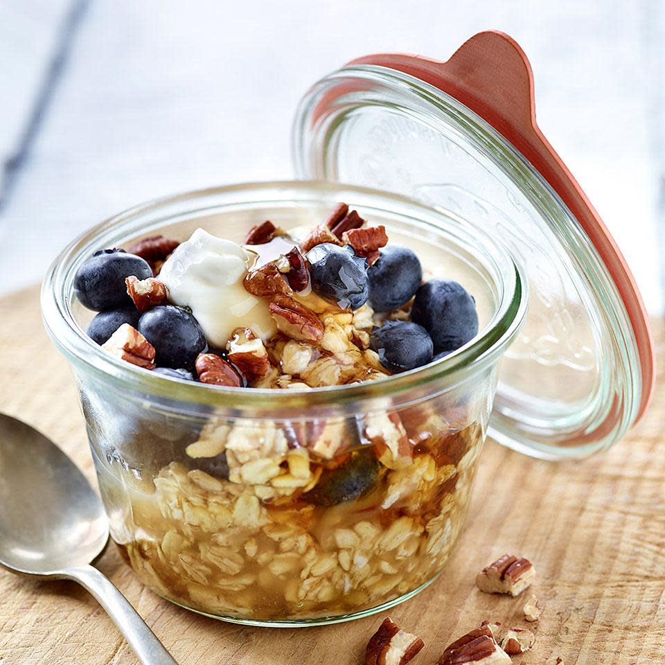 Creamy Blueberry-Pecan Overnight Oatmeal