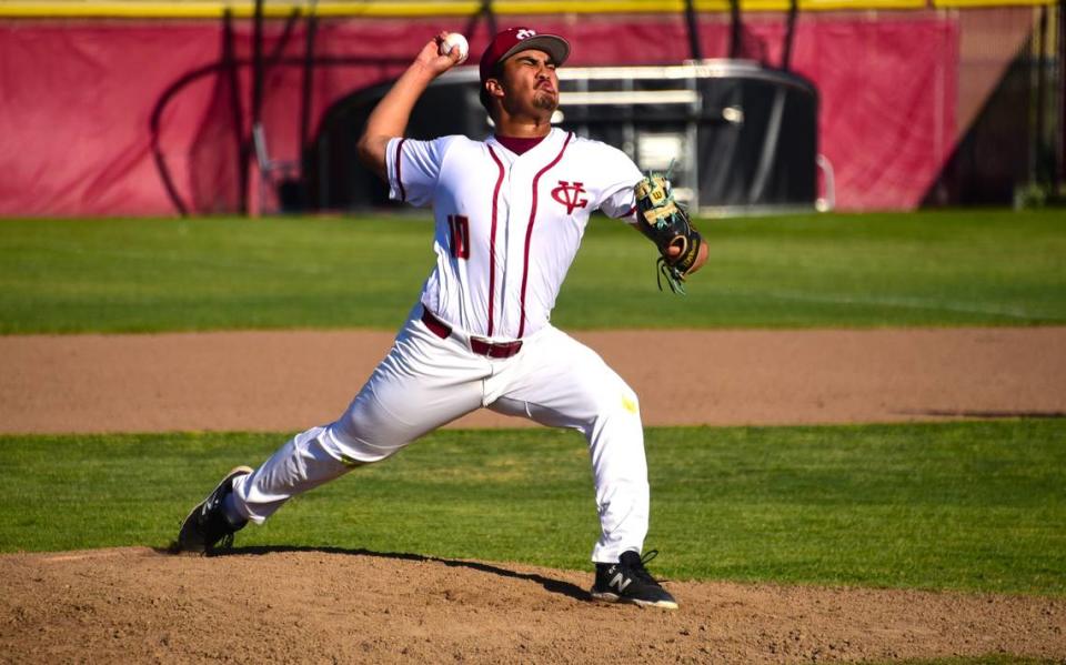 Golden Valley High senior pitcher Sebastian Gonzalez (10) delivers a pitch during a game against El Capitan at Doug Fister Field on Tuesday, March 24, 2024.