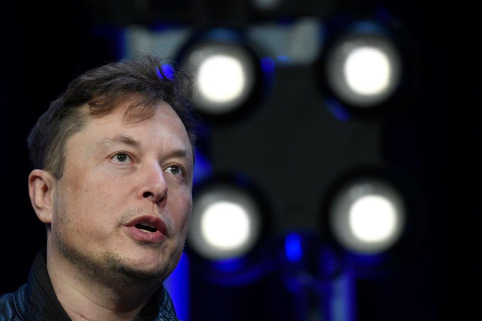 Neben Elon Musk und Steve Wozniak haben auch Pinterest-Mitgründer Evan Sharp und der CEO von Stability AI, Emad Mostaque, den offenen Brief unterschrieben. - Copyright: Susan Walsh/AP