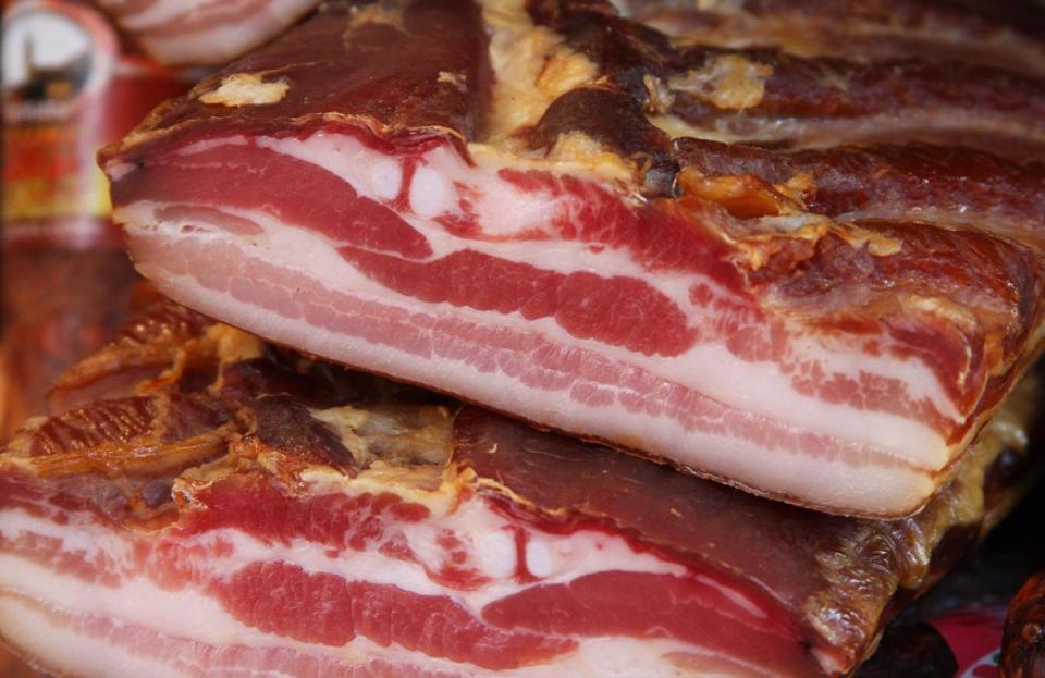 <p>Bacon is without a doubt a breakfast staple. In fact, it’s one of the <a href="https://www.thedailymeal.com/eat/iconic-american-breakfast-dishes?referrer=yahoo&category=beauty_food&include_utm=1&utm_medium=referral&utm_source=yahoo&utm_campaign=feed" rel="nofollow noopener" target="_blank" data-ylk="slk:most iconic breakfast foods in America;elm:context_link;itc:0;sec:content-canvas" class="link ">most iconic breakfast foods in America</a>. When stored in the refrigerator, it lasts up to seven days.</p>