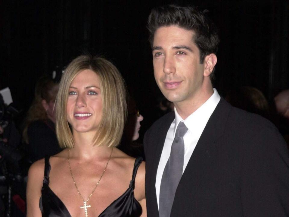 Jennifer Aniston and David Schwimmer posing together at the 2001 Peoples Choice Awards.