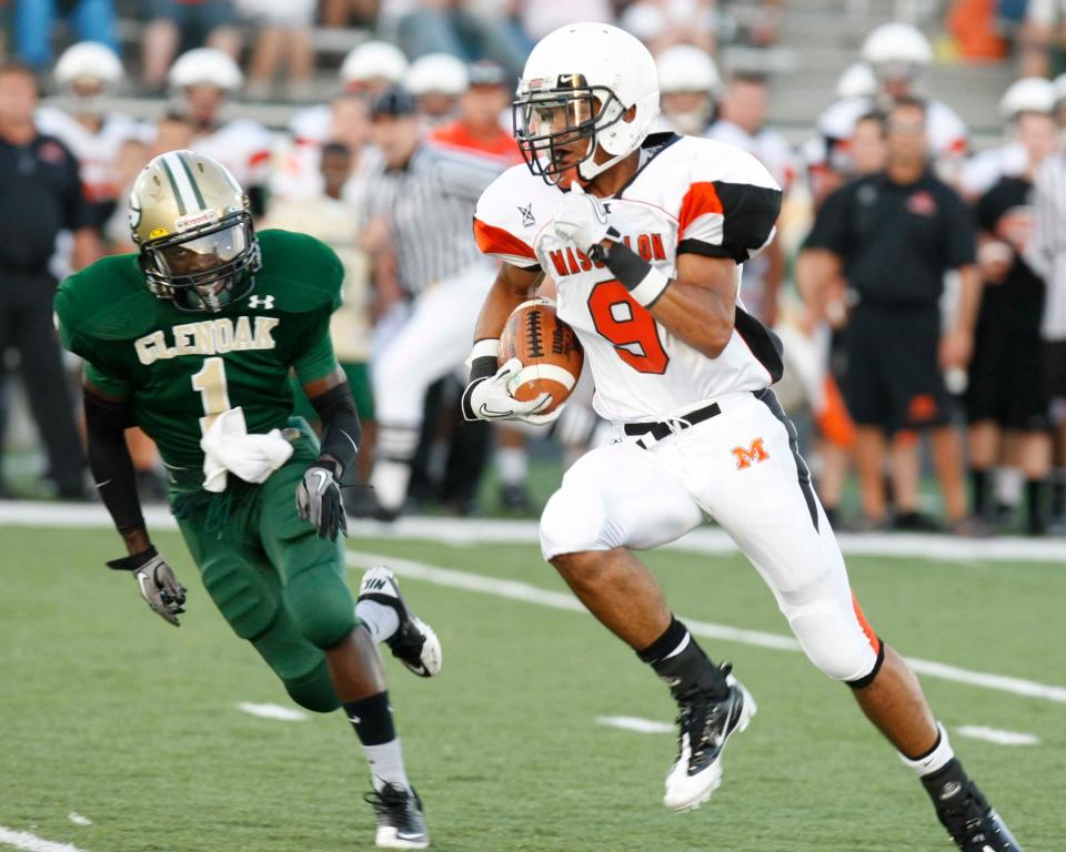 Massillon receiver Devin Smith gets loose in the 2010 game at GlenOak