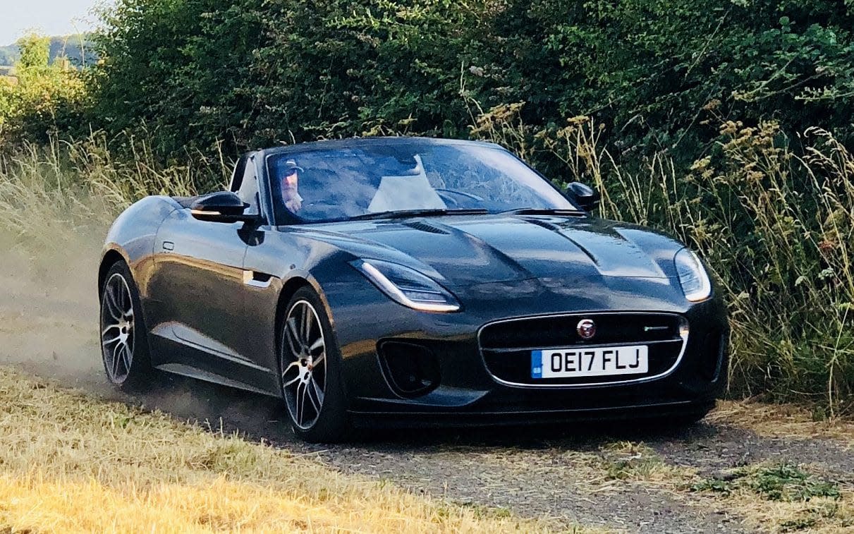 Jaguar F-Type R-Dynamic Convertible 380PS - jeremy taylor