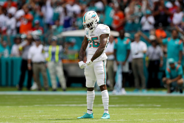 Dolphins CB Xavien Howard leaves game vs. Bengals